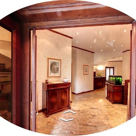 אורביאטו Hotel Valentino Centro Storico מראה חיצוני תמונה