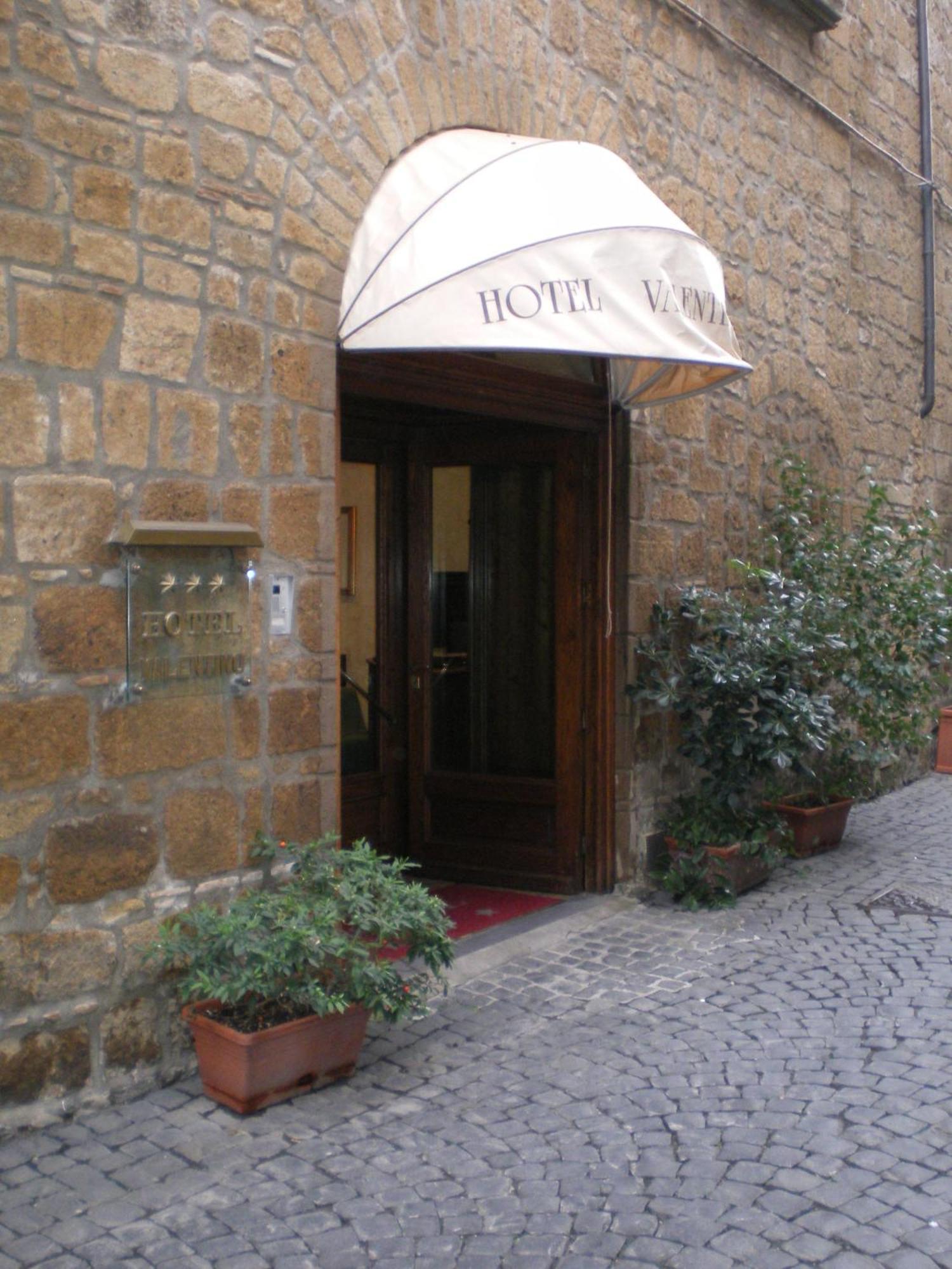 אורביאטו Hotel Valentino Centro Storico מראה חיצוני תמונה