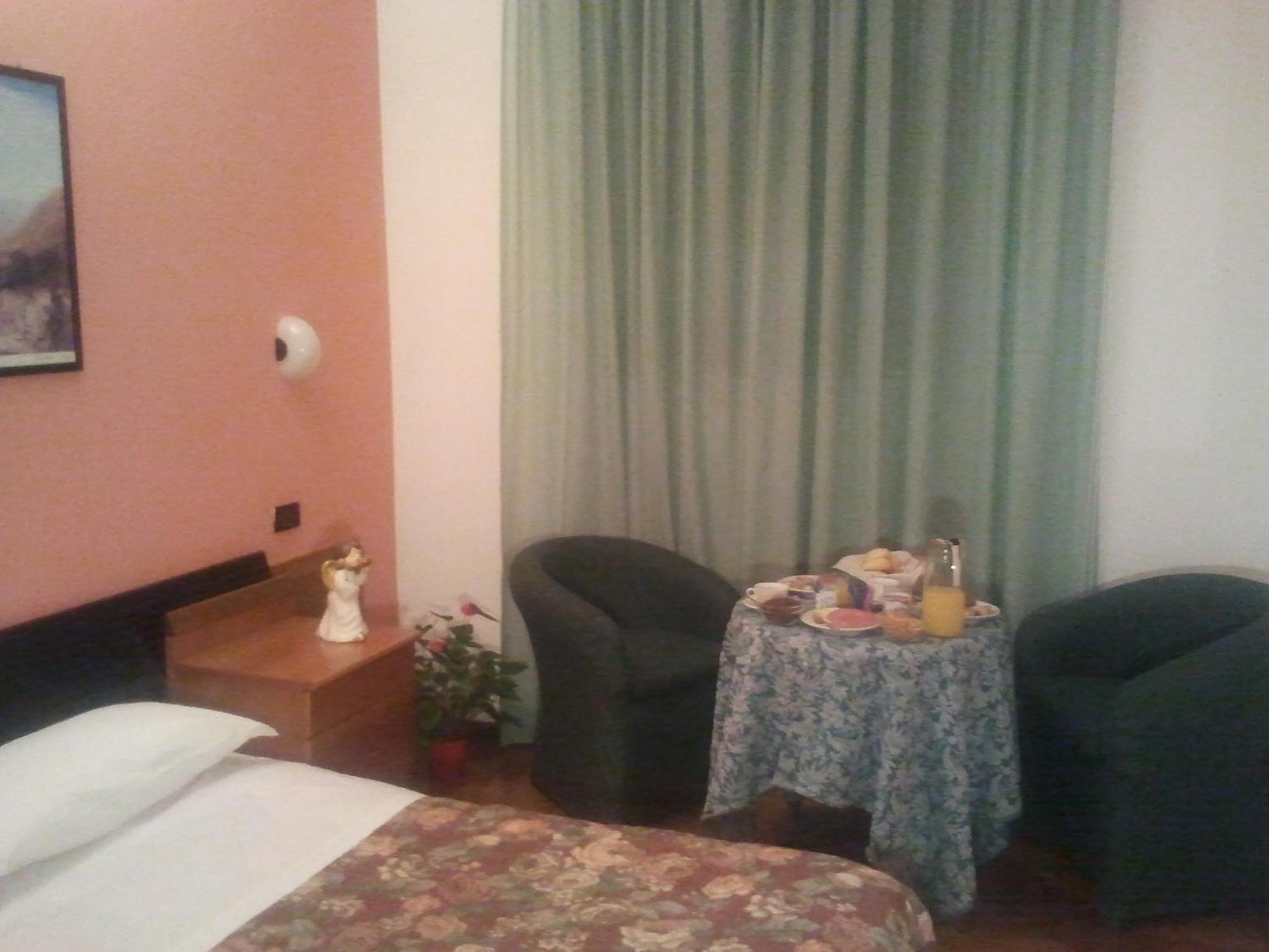אורביאטו Hotel Valentino Centro Storico מראה חיצוני תמונה