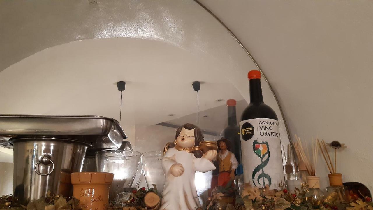 אורביאטו Hotel Valentino Centro Storico מראה חיצוני תמונה